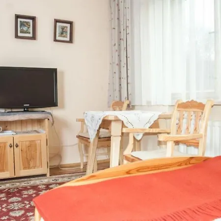 Pod Nosalem Ii בית אירוח